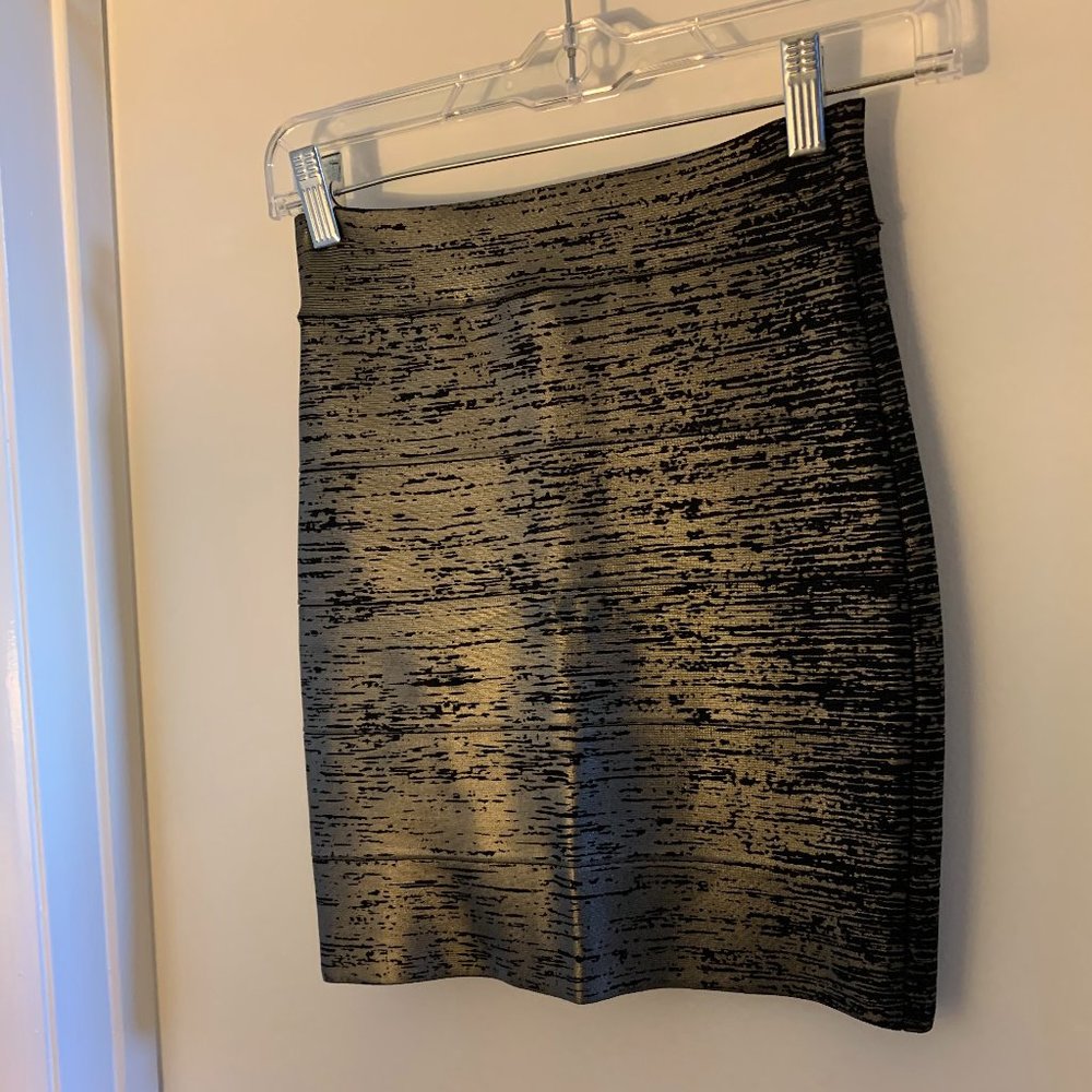 Black and Metallic BCBGMAXAZRIA Skirt